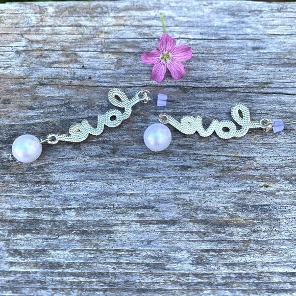 Handmade "Love" Earrings w/Rhinestones and Faux Pearl. New! - Picture 2 of 3